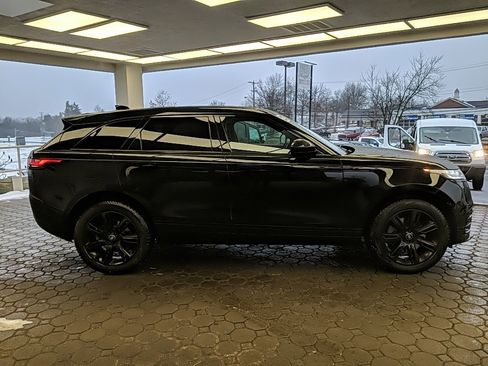 Used 2023 Land Rover Range Rover Velar R-Dynamic S image 4