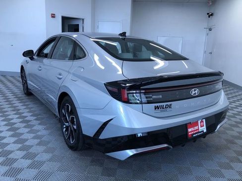Used 2025 Hyundai Sonata SEL FWD image 13
