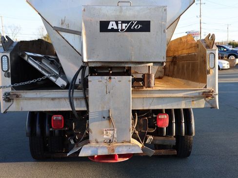 Used 2017 RAM 5500 Tradesman w/ Power & Remote Entry Group image 41