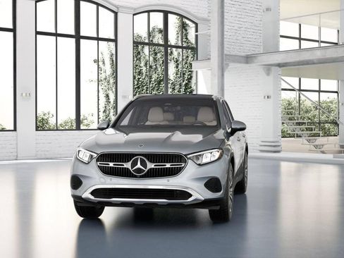 Certified 2025 Mercedes-Benz GLC 300 4MATIC image 42