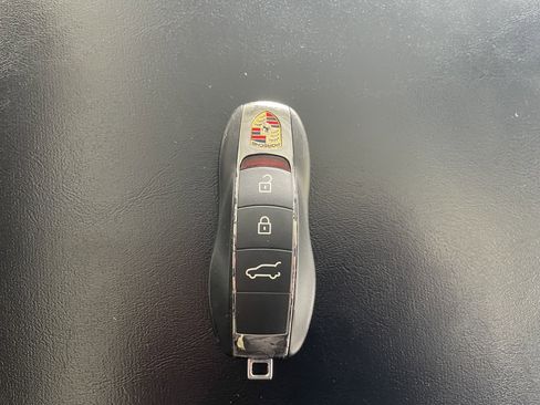 Used 2021 Porsche Macan S image 25