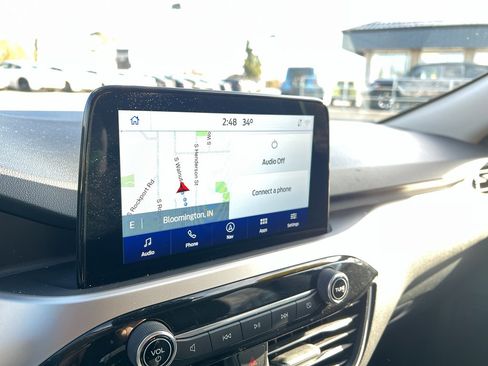 Used 2020 Ford Escape SE image 13