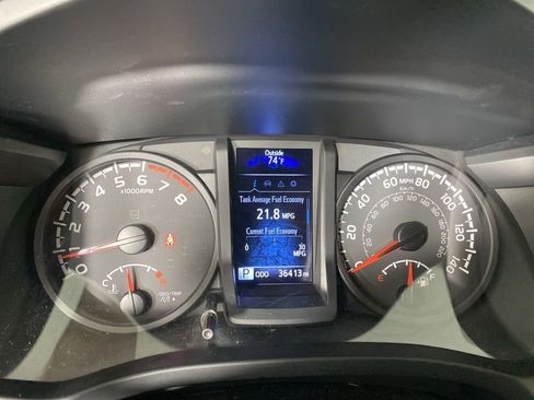 Used 2023 Toyota Tacoma SR AWD/4WD image 13