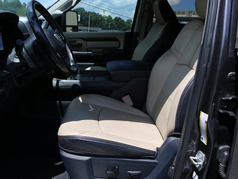 Used 2023 RAM 2500 Limited AWD/4WD image 28