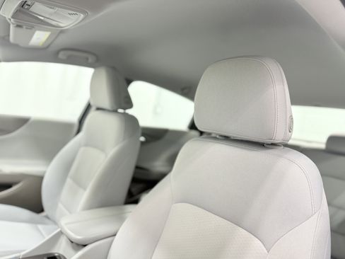 Used 2018 Chevrolet Malibu LT image 15