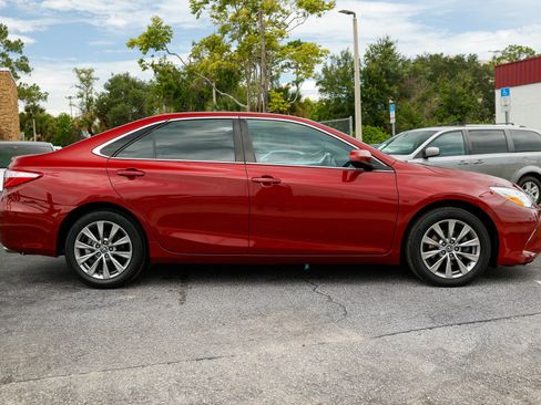 Used 2017 Toyota Camry XLE w/ Advanced Technology Package FWD image 17