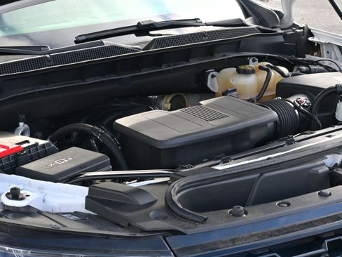 Used 2022 Chevrolet Tahoe Z71 w/ Luxury Package image 33