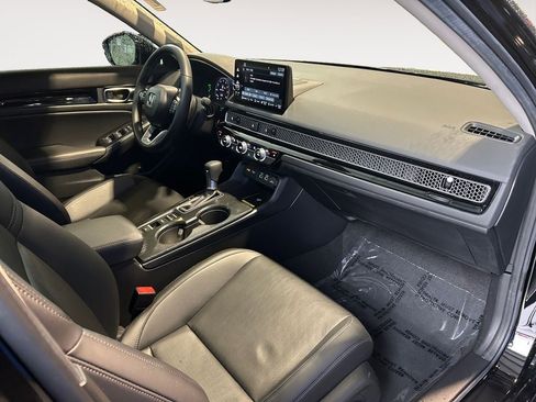 Used 2024 Honda Civic Touring image 27