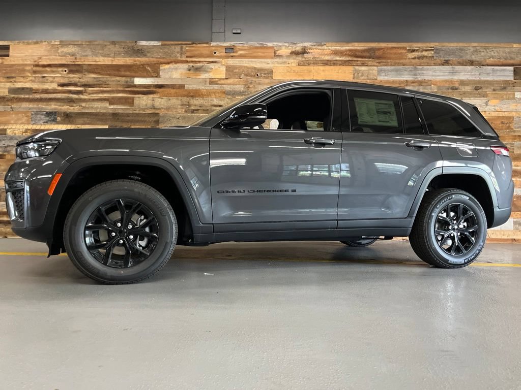 New 2026 Jeep Grand Cherokee Altitude AWD/4WD image 61