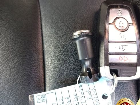 Used 2022 Ford Edge Titanium image 32