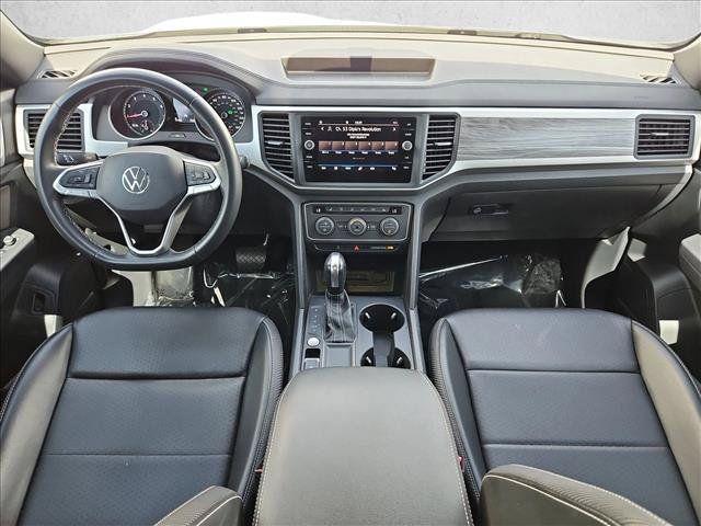 Used 2021 Volkswagen Atlas Cross Sport SE w/ Panoramic Sunroof Package FWD image 23