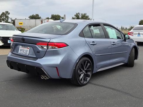 Used 2024 Toyota Corolla SE FWD image 4