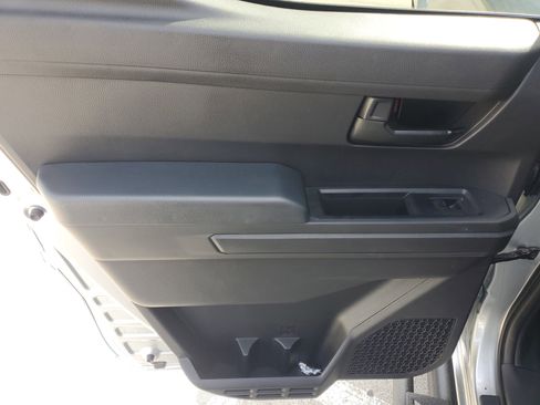 Used 2025 Toyota Tacoma SR image 13