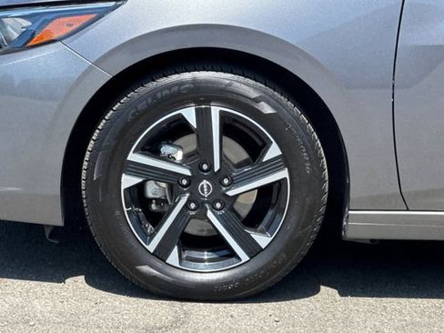 Used 2024 Nissan Sentra SV FWD image 29