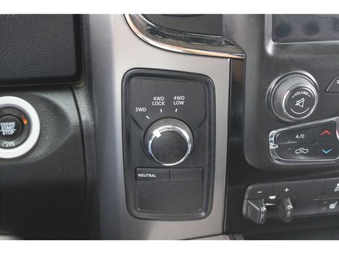 Used 2018 RAM 2500 Laramie w/ Sport Appearance Group image 21