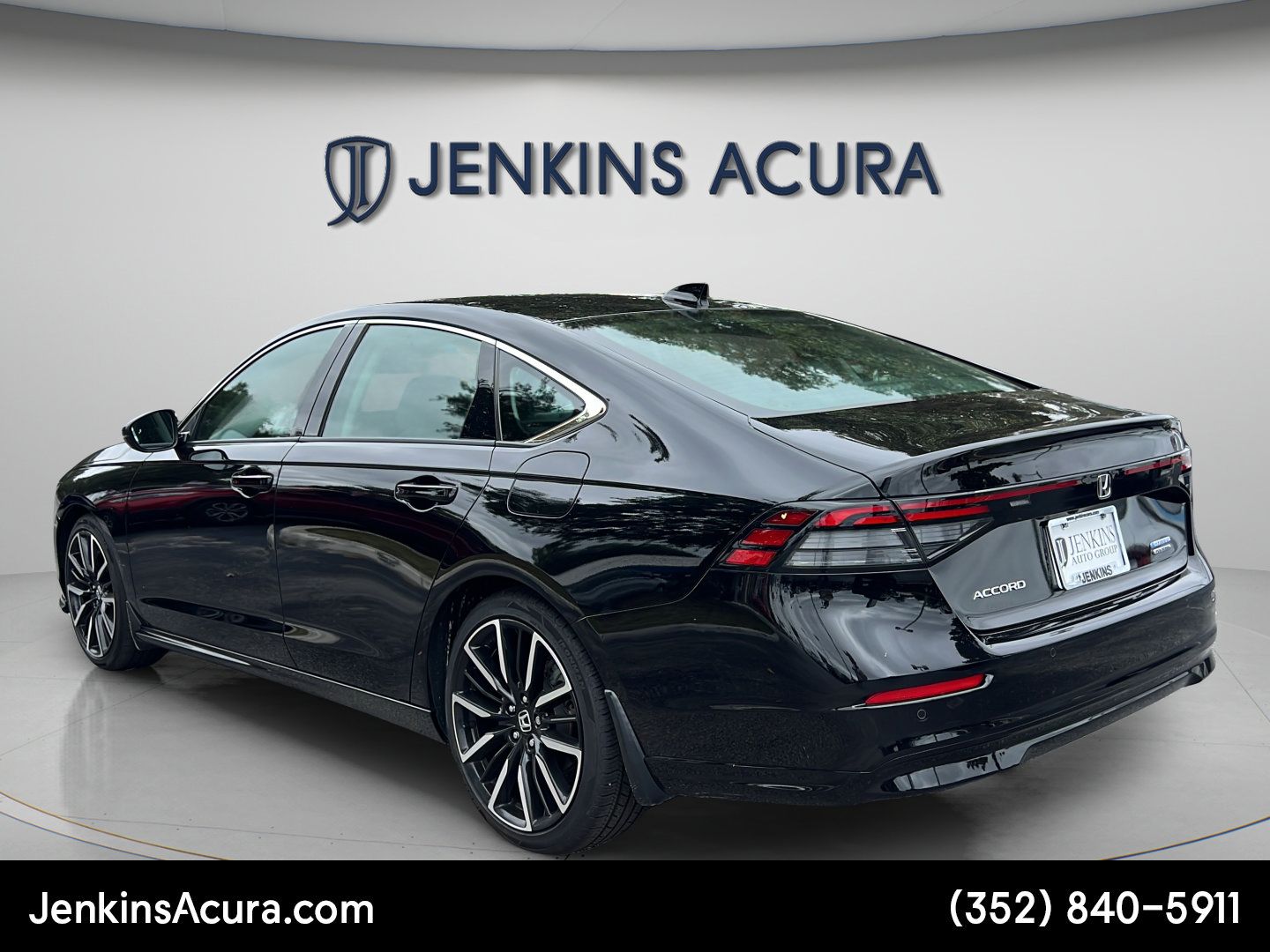 Used 2023 Honda Accord Touring image 5