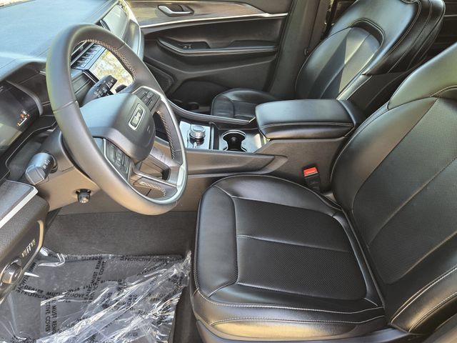 Used 2024 Jeep Grand Cherokee L Limited w/ Luxury Tech Group II AWD/4WD image 13