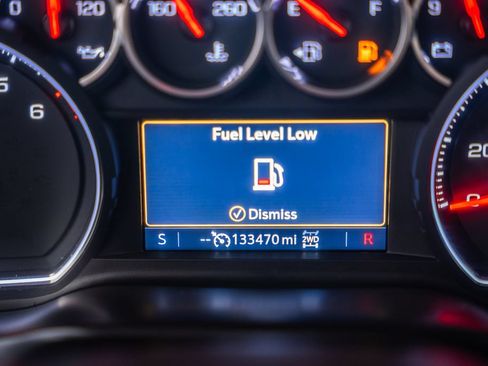 Used 2020 Chevrolet Silverado 1500 LT w/ Trailering Package AWD/4WD image 43