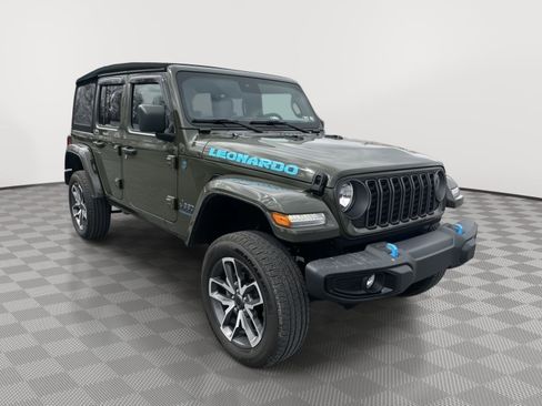 Used 2024 Jeep Wrangler Sport S w/ Convenience Group image 7