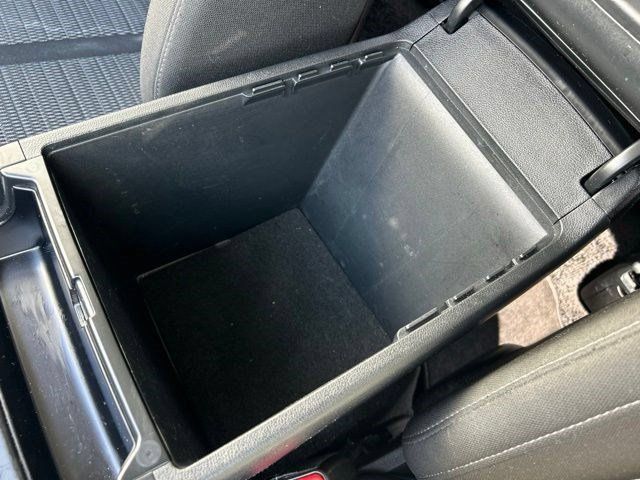 Used 2025 Kia Sorento LX FWD image 35