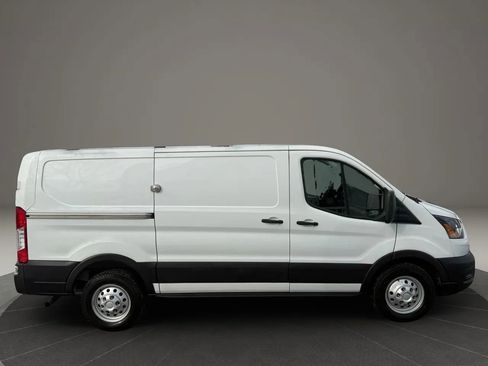 Used 2022 Ford Transit 250 Low Roof AWD image 6