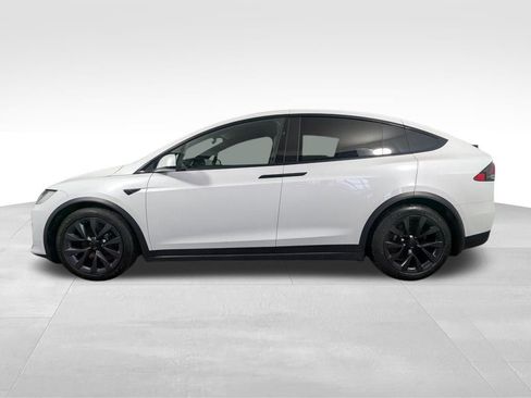 Used 2022 Tesla Model X Plaid image 17