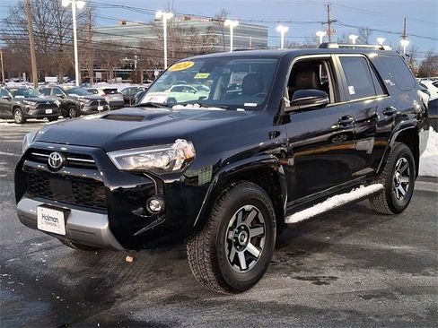Certified 2024 Toyota 4Runner TRD Off-Road Premium image 4