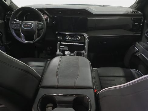 Used 2024 GMC Sierra 1500 AT4X image 10