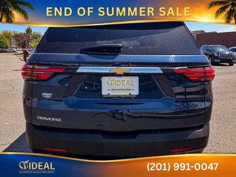 Used 2022 Chevrolet Traverse LS FWD image 6