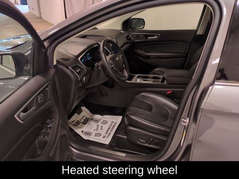 Used 2021 Ford Edge Titanium image 17