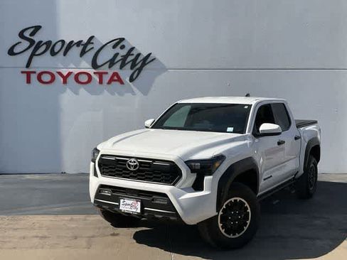 Used 2024 Toyota Tacoma 4x4 Double Cab image 1