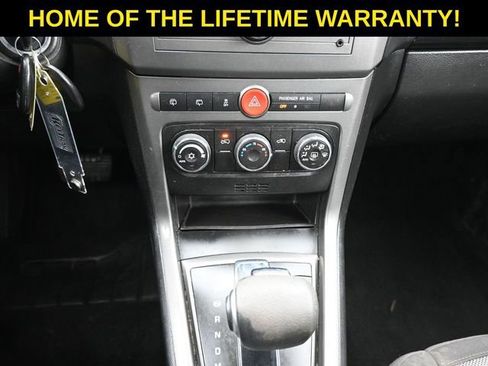 Used 2014 Chevrolet Captiva Sport LT FWD image 26