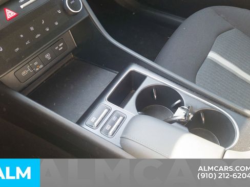 Used 2025 Hyundai Sonata SEL FWD image 10