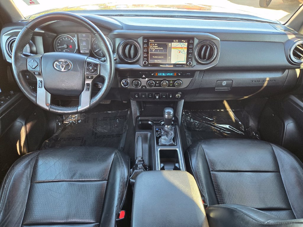 Used 2020 Toyota Tacoma TRD Off-Road w/ TRD Premium Off Road Package AWD/4WD image 12