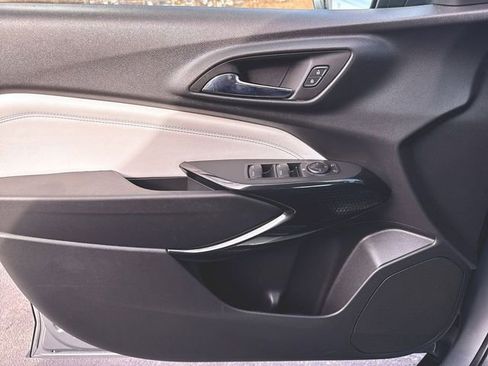 Used 2024 Chevrolet Trax LT w/ Driver Confidence Package image 21