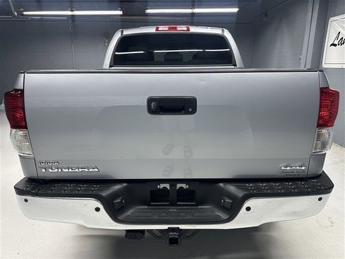 Used 2011 Toyota Tundra Limited w/ Memory Pkg AWD/4WD image 6