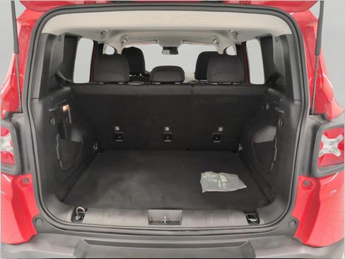 Used 2020 Jeep Renegade Latitude AWD/4WD image 15