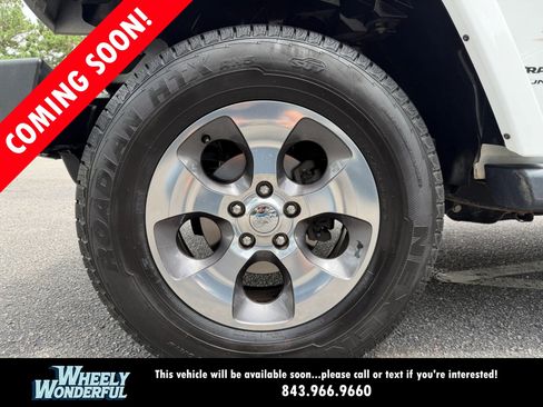 Used 2018 Jeep Wrangler Unlimited Sahara AWD/4WD image 25