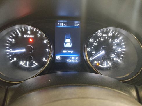 Used 2020 Nissan Rogue S FWD image 23