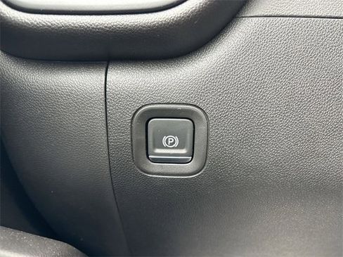 Used 2024 Chevrolet Silverado 1500 Custom w/ Dark Appearance Package image 25