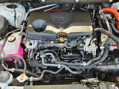 Used 2021 Toyota RAV4 XSE AWD/4WD image 30