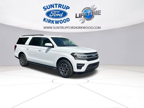 Used 2024 Ford Expedition Max XLT image 8