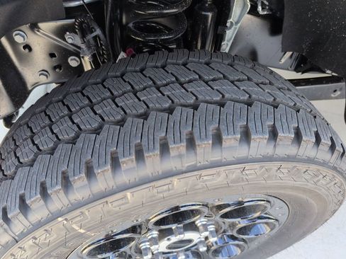 New 2026 Ford F350 Lariat w/ Black Appearance Package image 18