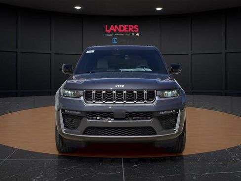 New 2026 Jeep Grand Cherokee Limited AWD/4WD image 4