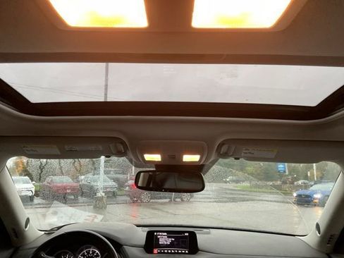 Used 2020 MAZDA CX-5 Touring image 9