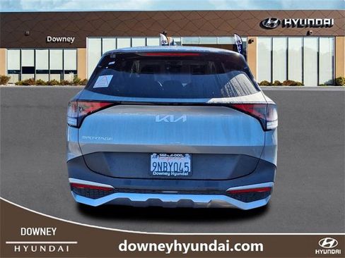 Used 2024 Kia Sportage LX image 5