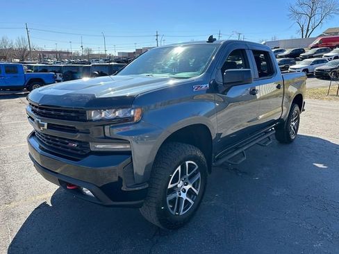 Used 2019 Chevrolet Silverado 1500 LT Trail Boss w/ Convenience Package image 2