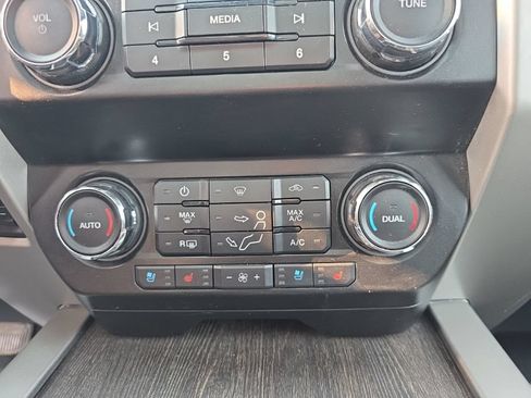 Used 2020 Ford F350 Lariat w/ Lariat Ultimate Package AWD/4WD image 20