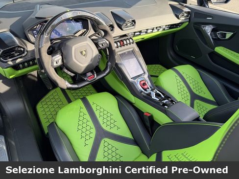 Used 2023 Lamborghini Huracan EVO image 15