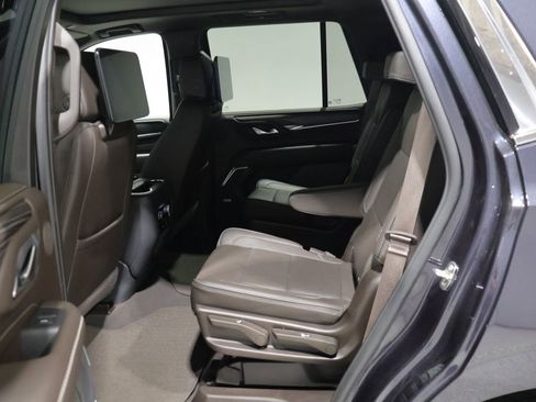 Used 2024 GMC Yukon Denali w/ Denali Reserve Package AWD/4WD image 19
